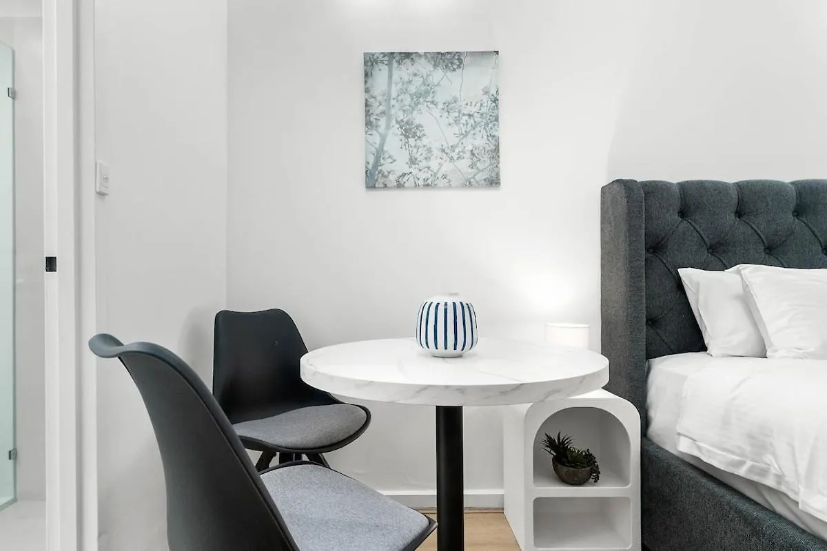 Charming City Escape Stylish Cbd Suite With Wifi Adelaide Australia