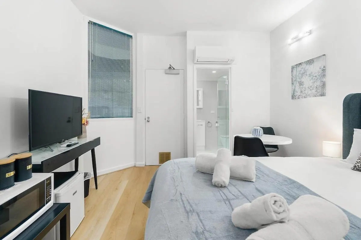 Charming City Escape Stylish Cbd Suite With Wifi Adelaide